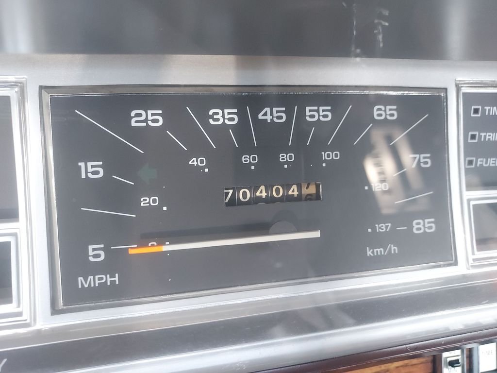 Used 1983 White Chrysler  image 19