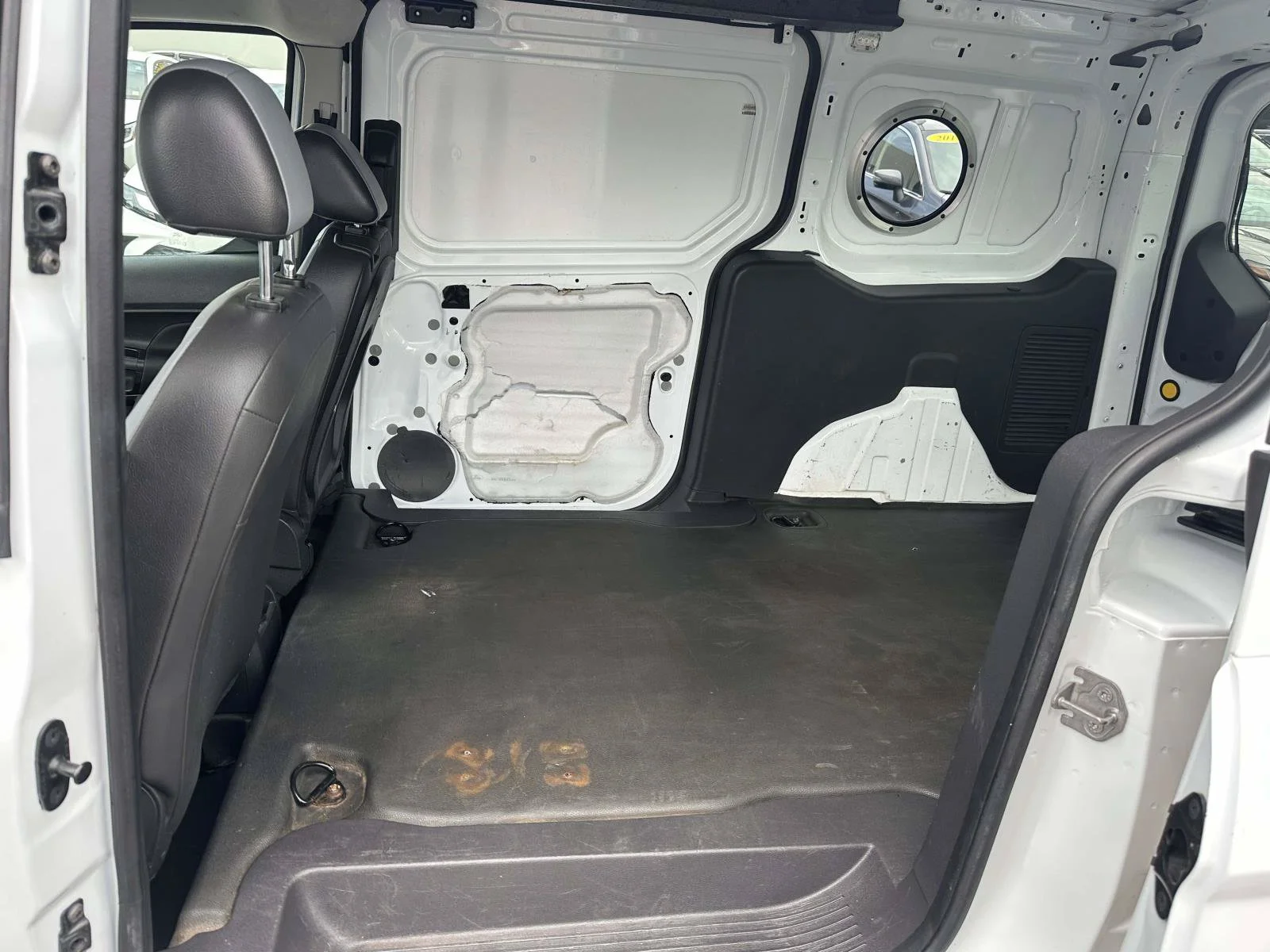 Used 2016 White Ford XL image 21