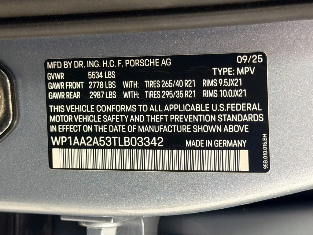Used 2026 Dolomite Silver Metallic Porsche  image 35