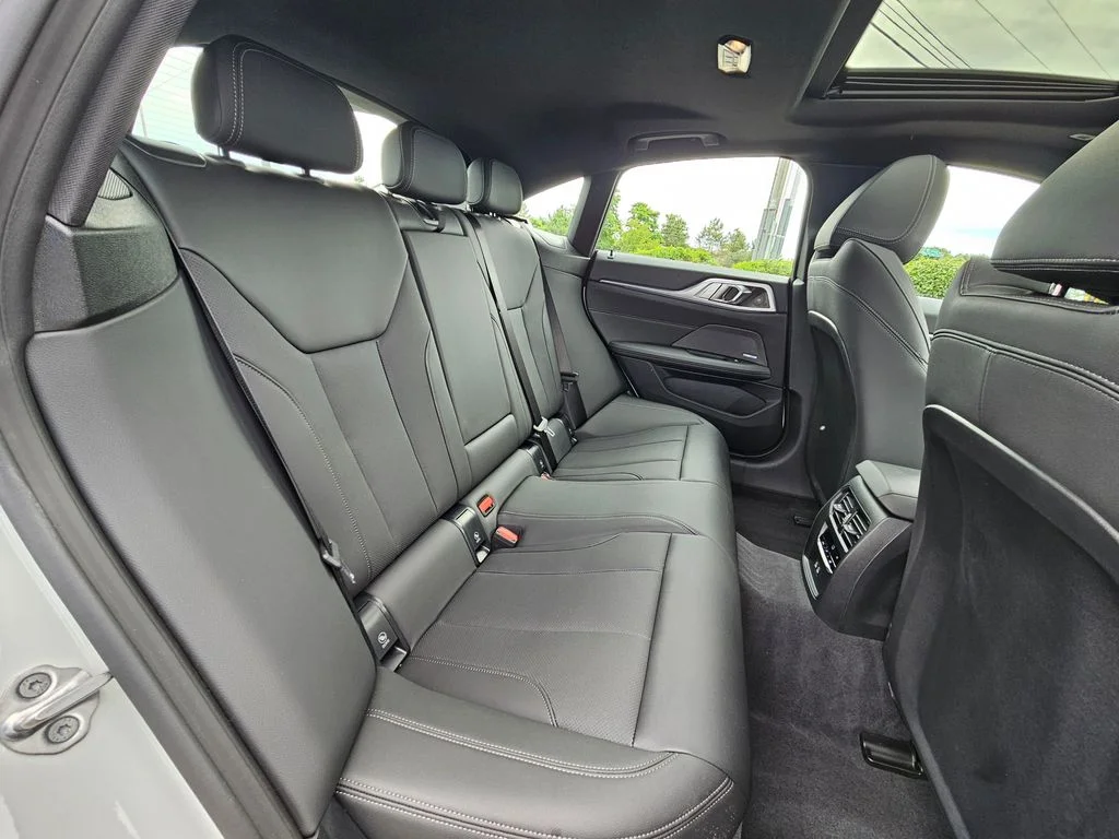 Used 2025 Mineral White Metallic BMW M50 image 22
