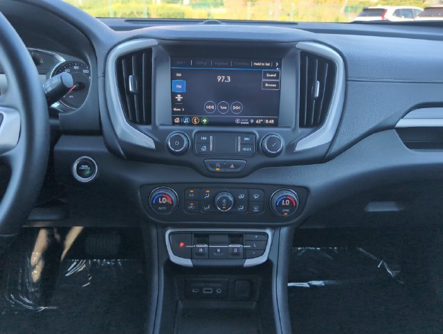 Used 2024 Summit White GMC SLT image 25