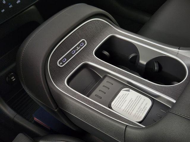 New 2026 White Hyundai SEL Premium 7P image 33