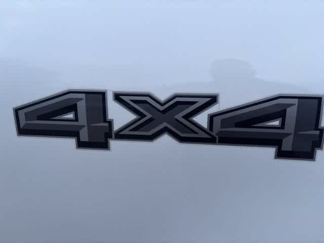 Used 2025 Oxford White Ford XLT image 10