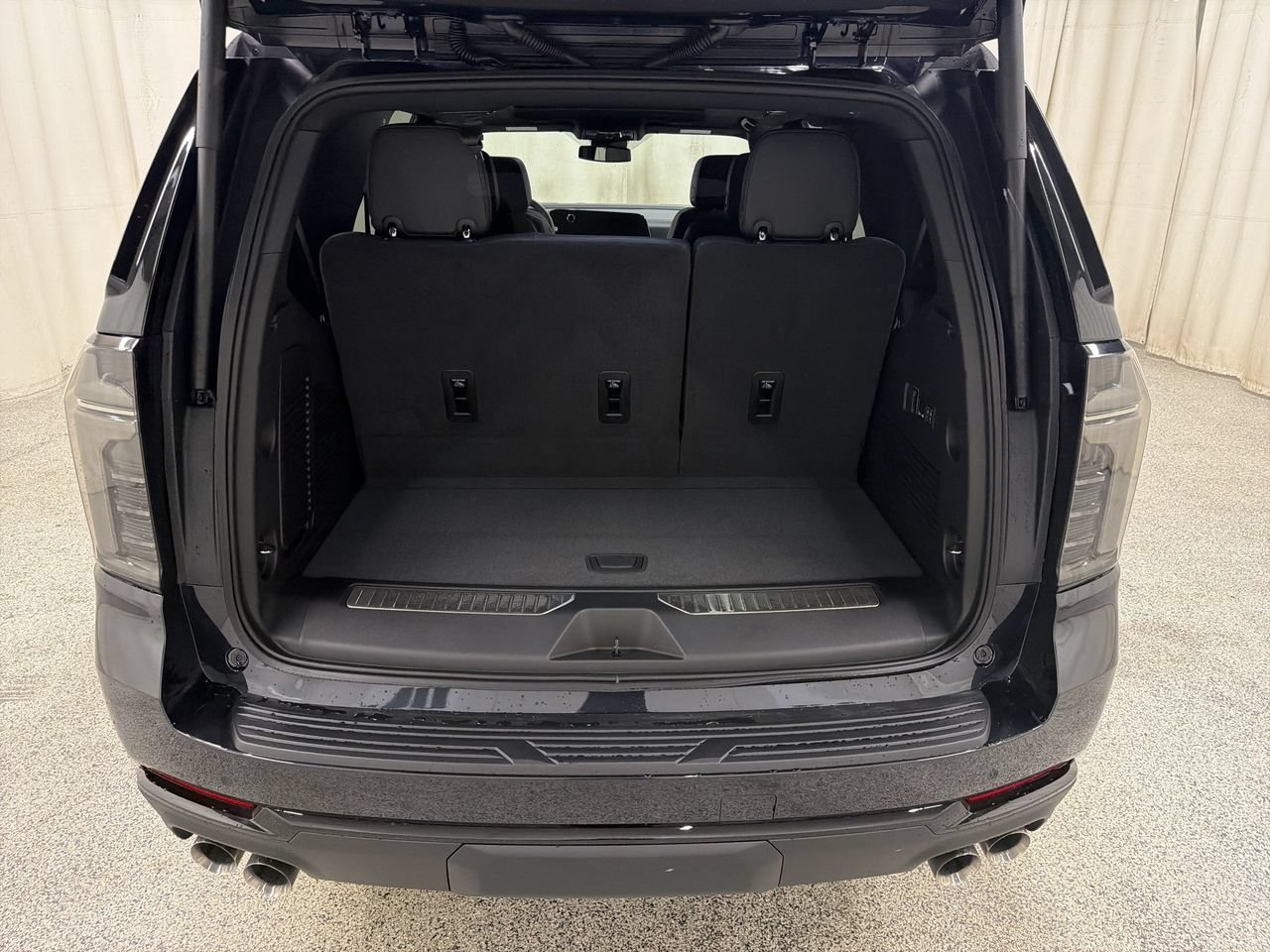 2026 Chevrolet Tahoe RST - Photo 17