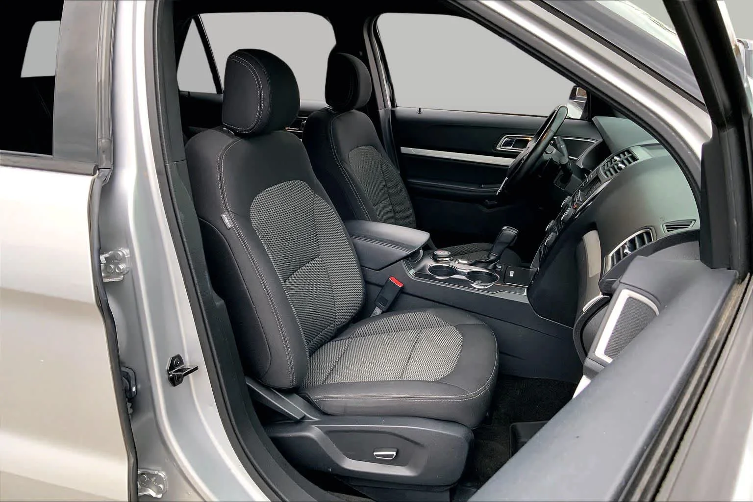 Used 2017 Ingot Silver Metallic Ford XLT image 8