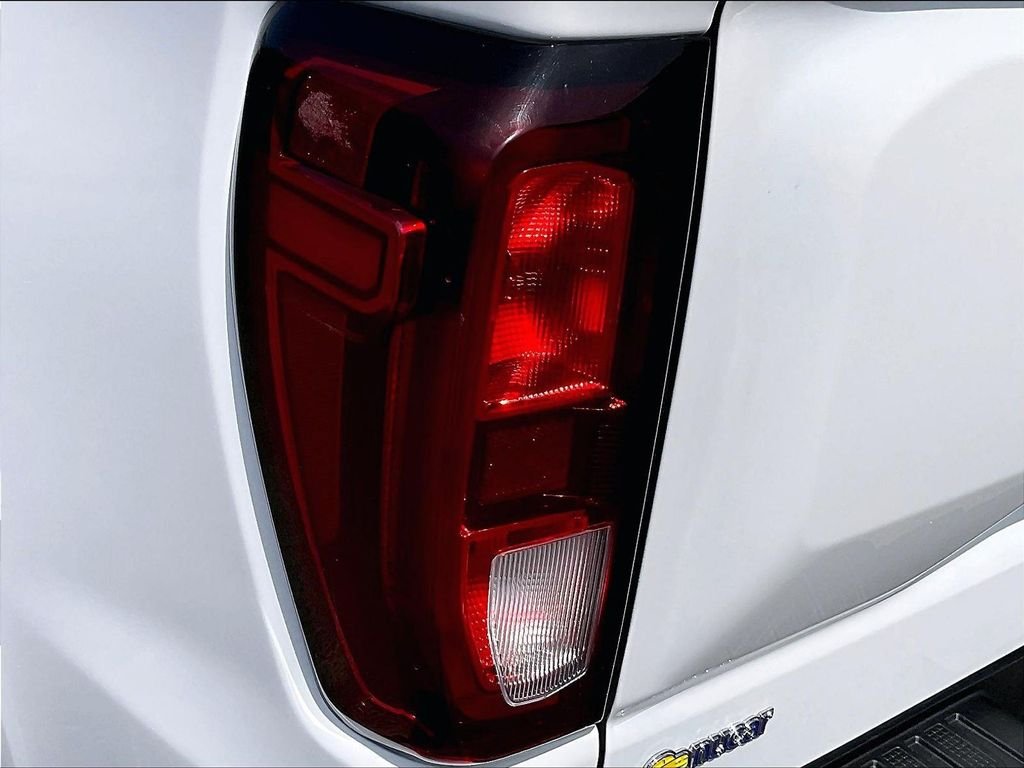 Used 2022 White GMC Pro image 33