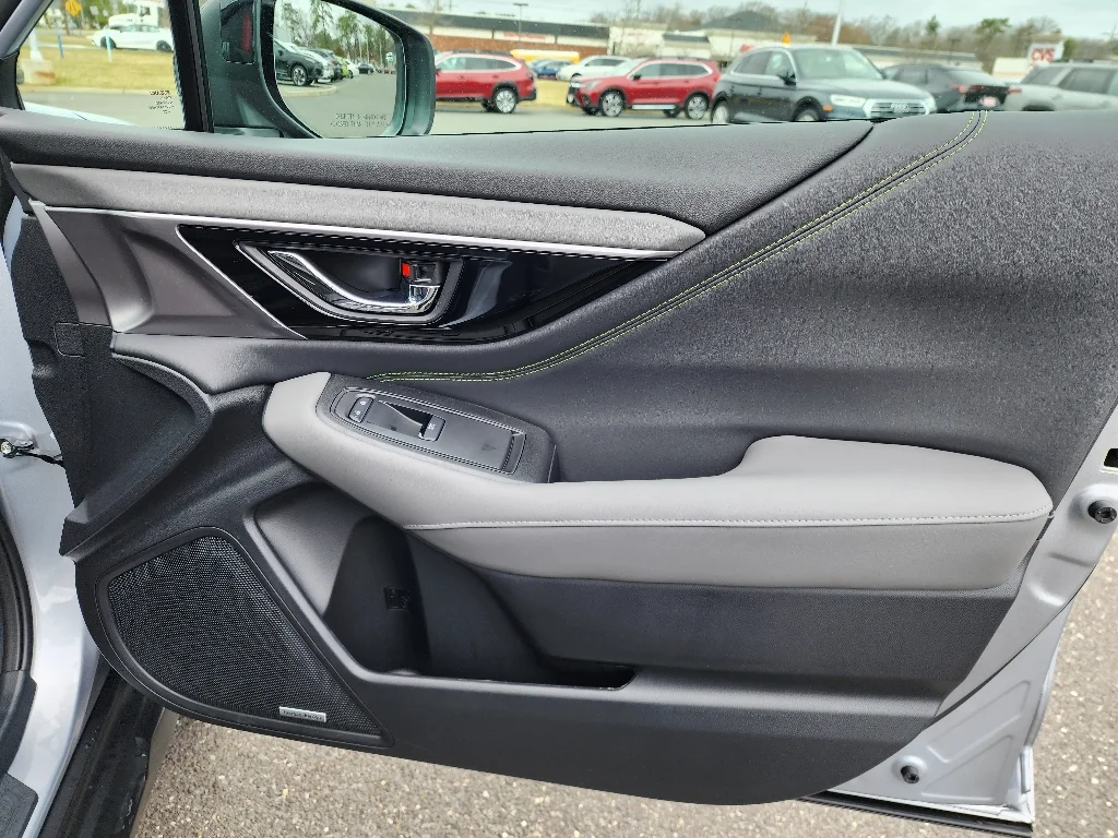 2025 Subaru Outback Onyx Edition - Photo 26