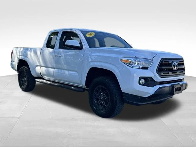 Used 2016 White Toyota SR image 7