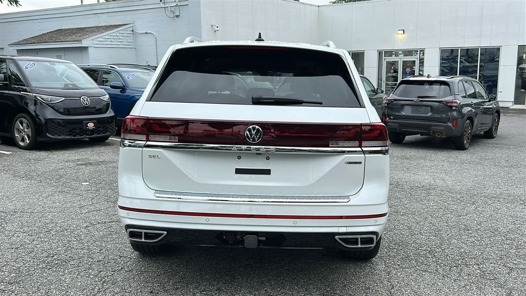 Used 2024 White Volkswagen 2.0T SEL Premium R-Line image 5