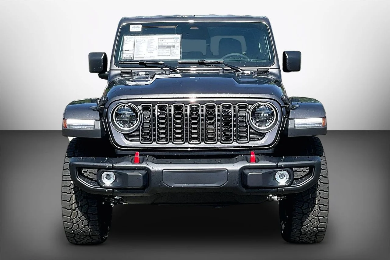 New 2026 Granite Crystal Metallic Clearcoat Jeep Rubicon X image 3