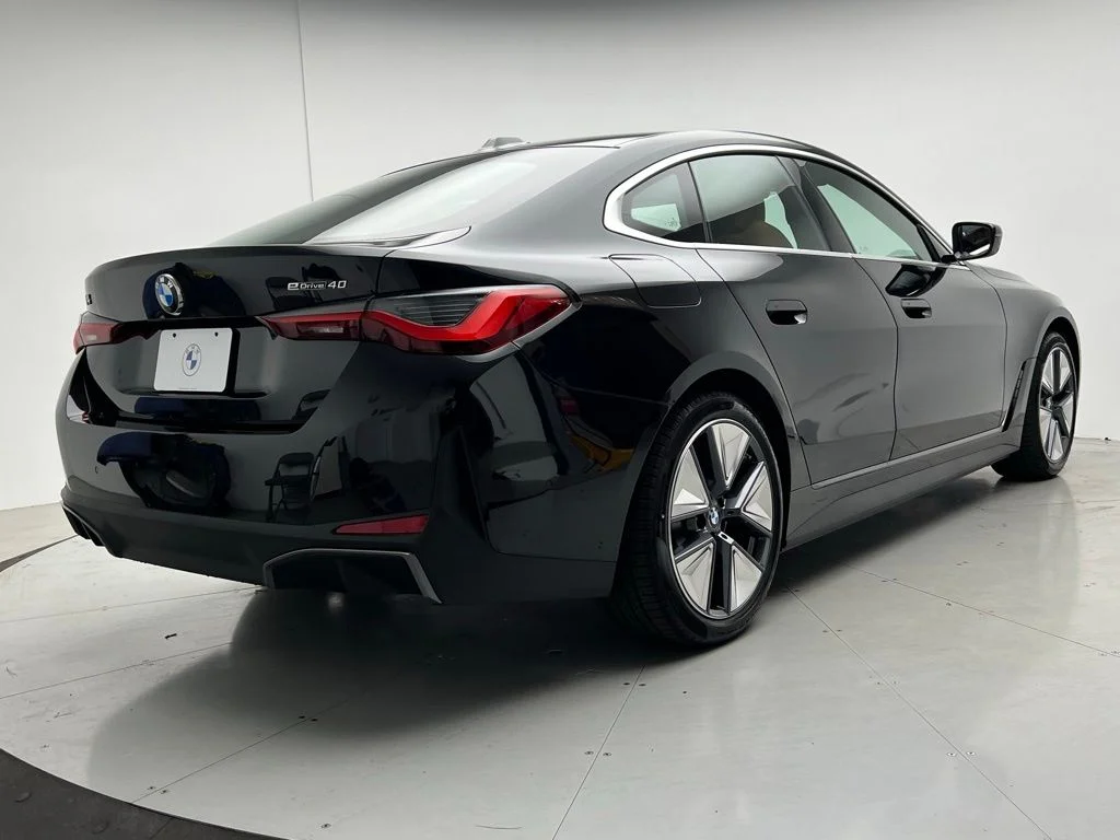 Used 2026 Black Sapphire Metallic BMW eDrive40 image 3