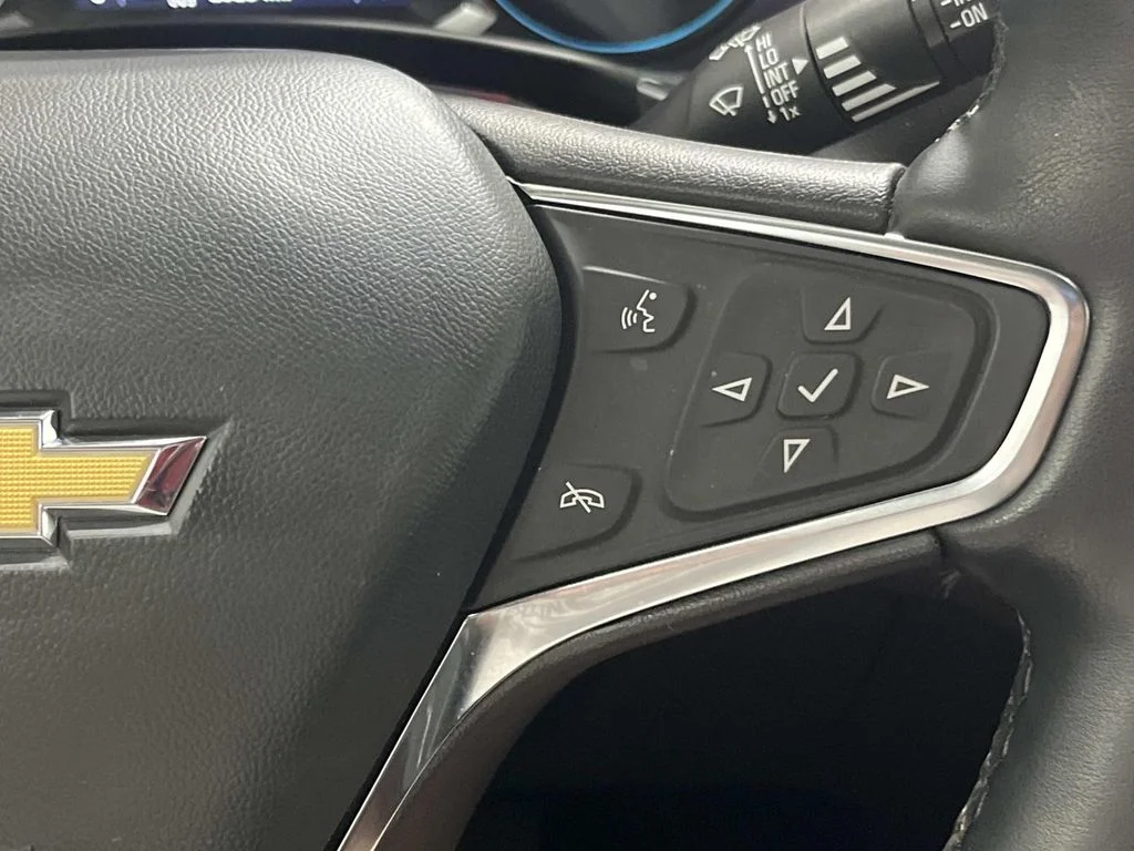 Used 2024 Lakeshore Blue Metallic Chevrolet LT image 20