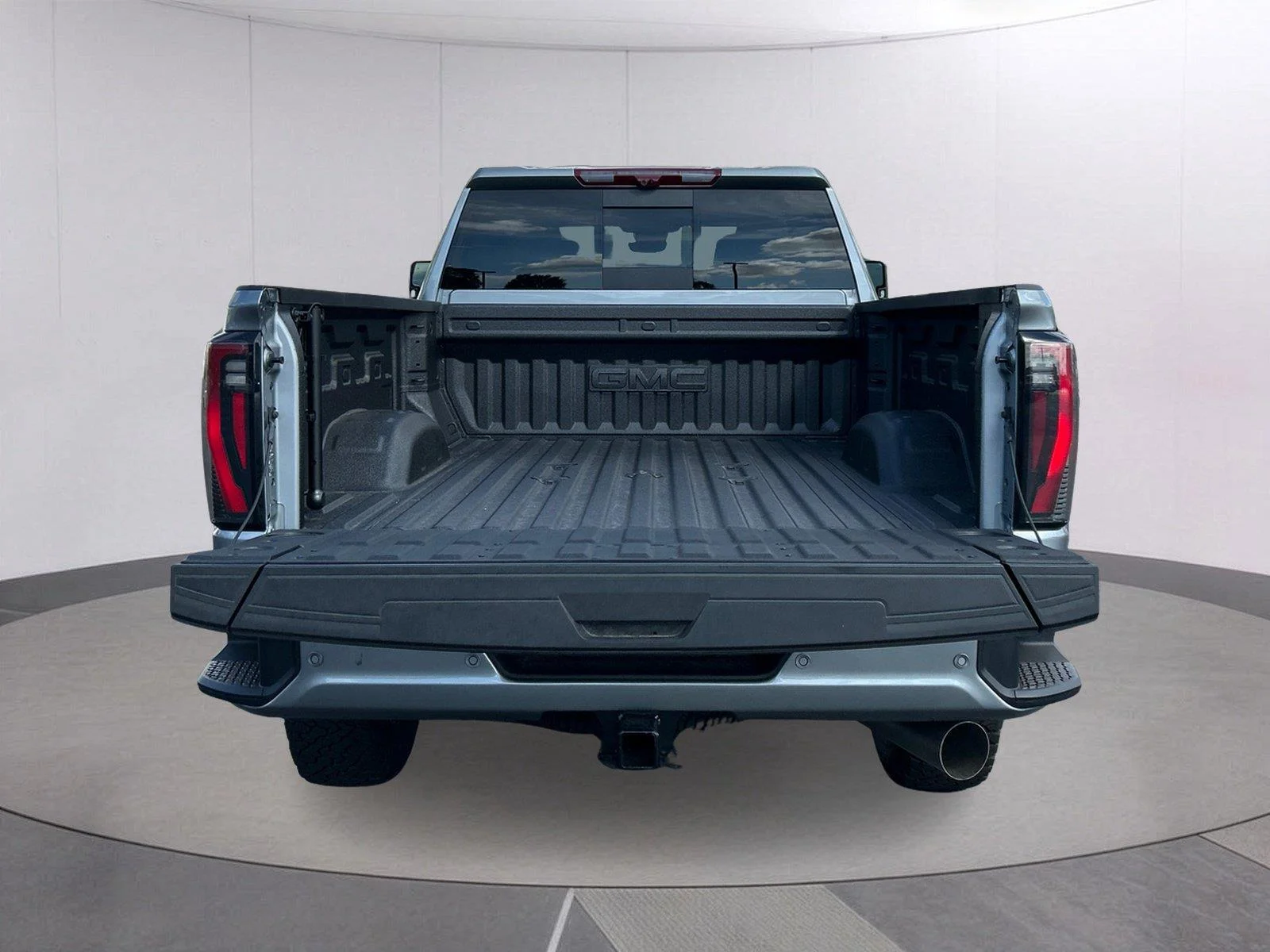 New 2026 Sterling Metallic GMC AT4 image 5