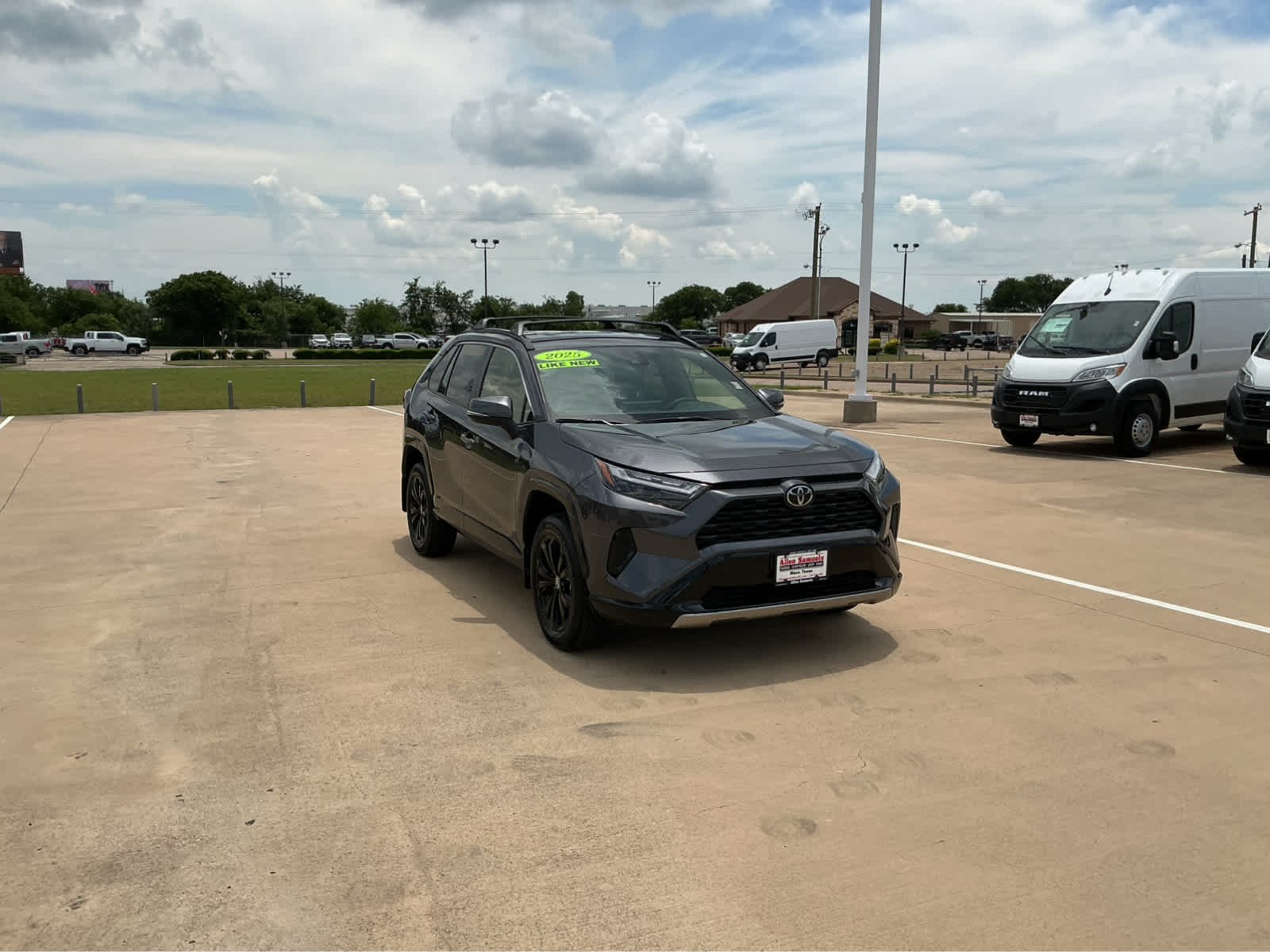 Used 2025 Magnetic Gray Metallic Toyota Hybrid SE image 4