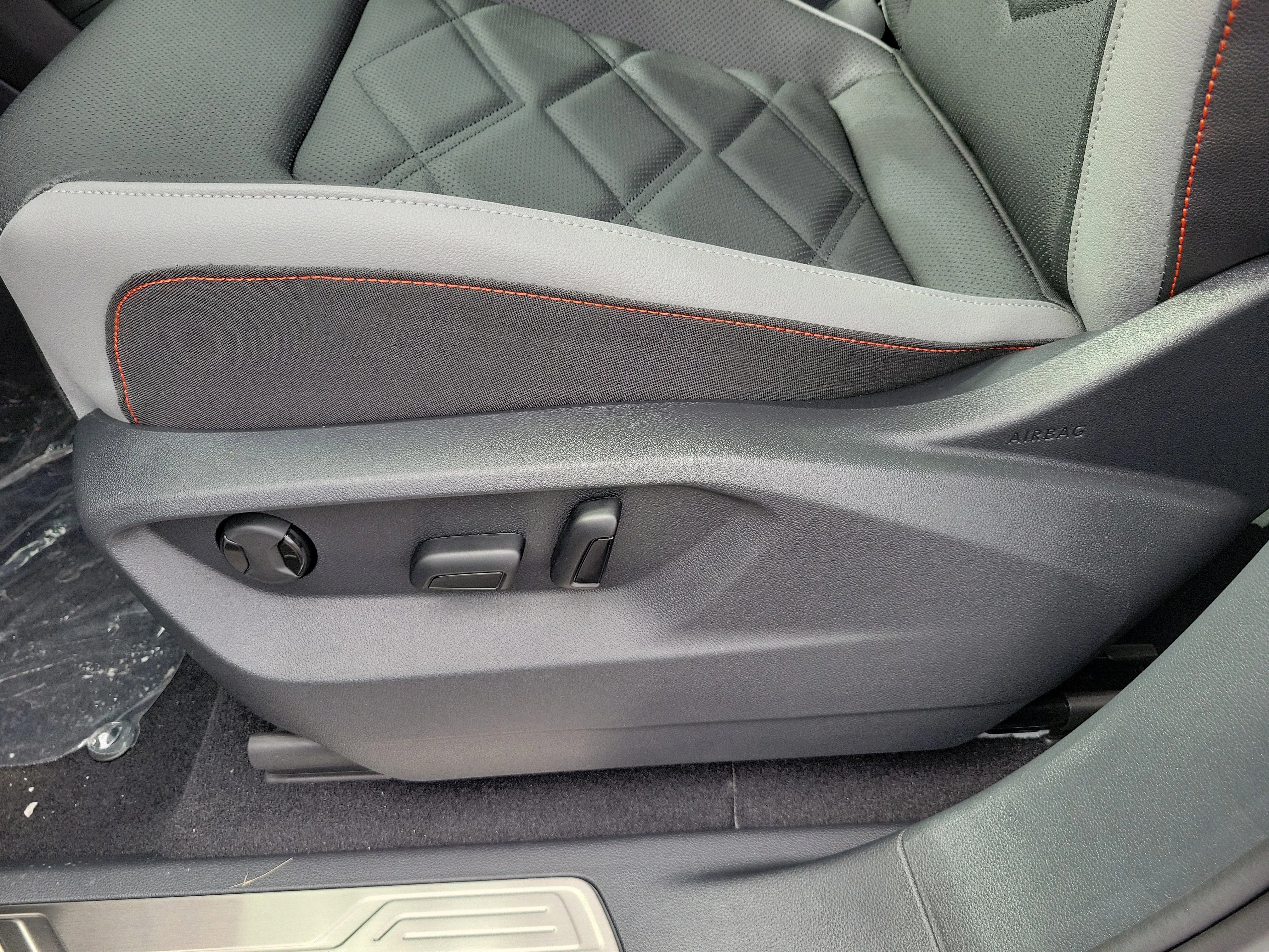 New 2026 White Volkswagen 2.0T Peak Edition image 21