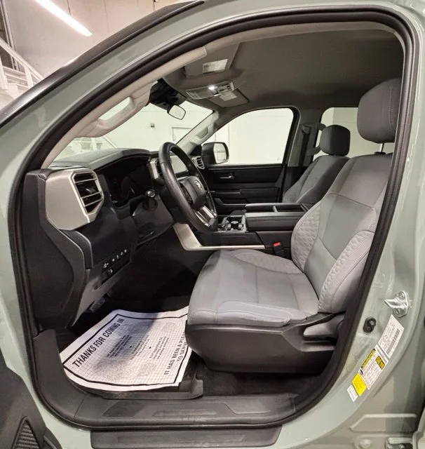 Used 2024  Toyota SR5 image 22