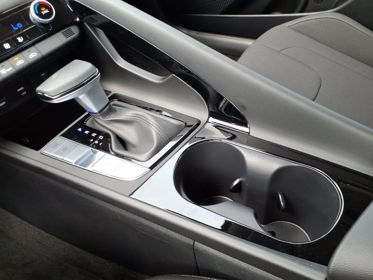 New 2026 Serenity White Hyundai Blue image 19