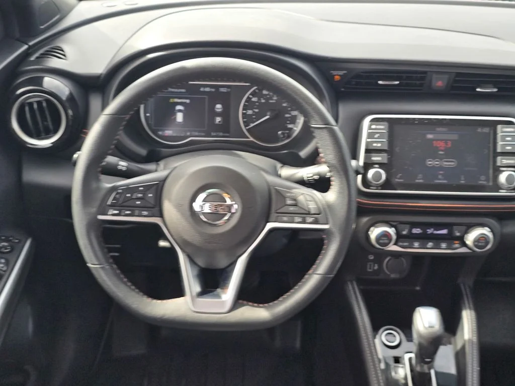 Used 2020 Gray Nissan SR image 15