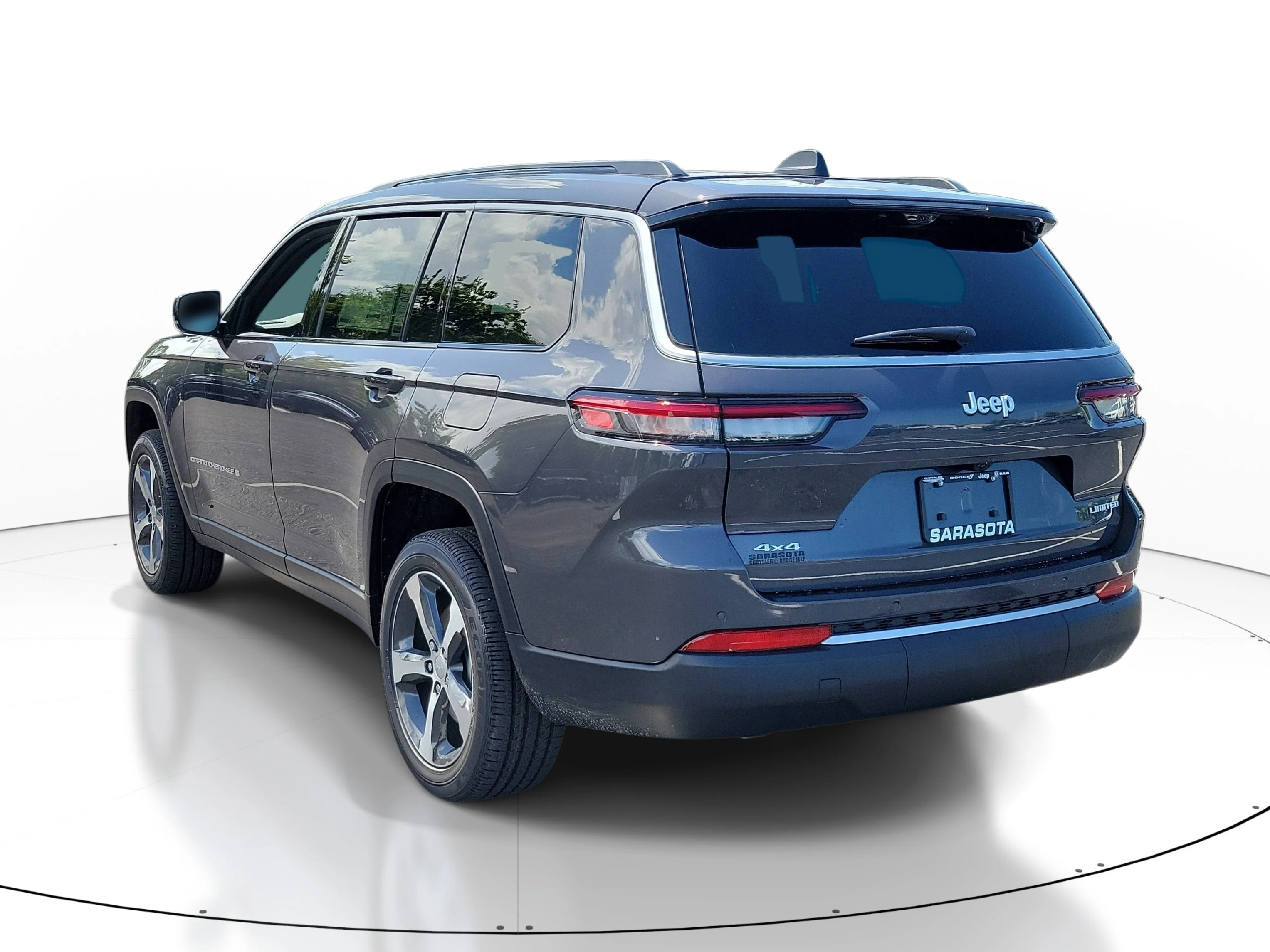 New 2026 Baltic Gray Metallic Clearcoat Jeep Limited image 4