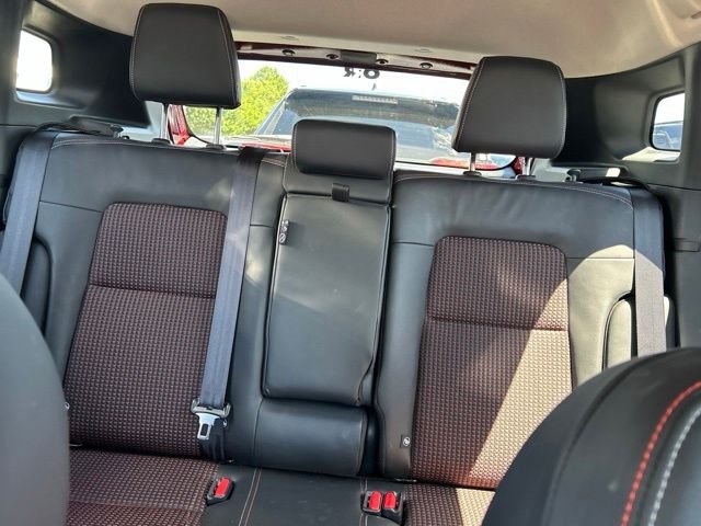 Used 2025 Red Nissan SR image 27