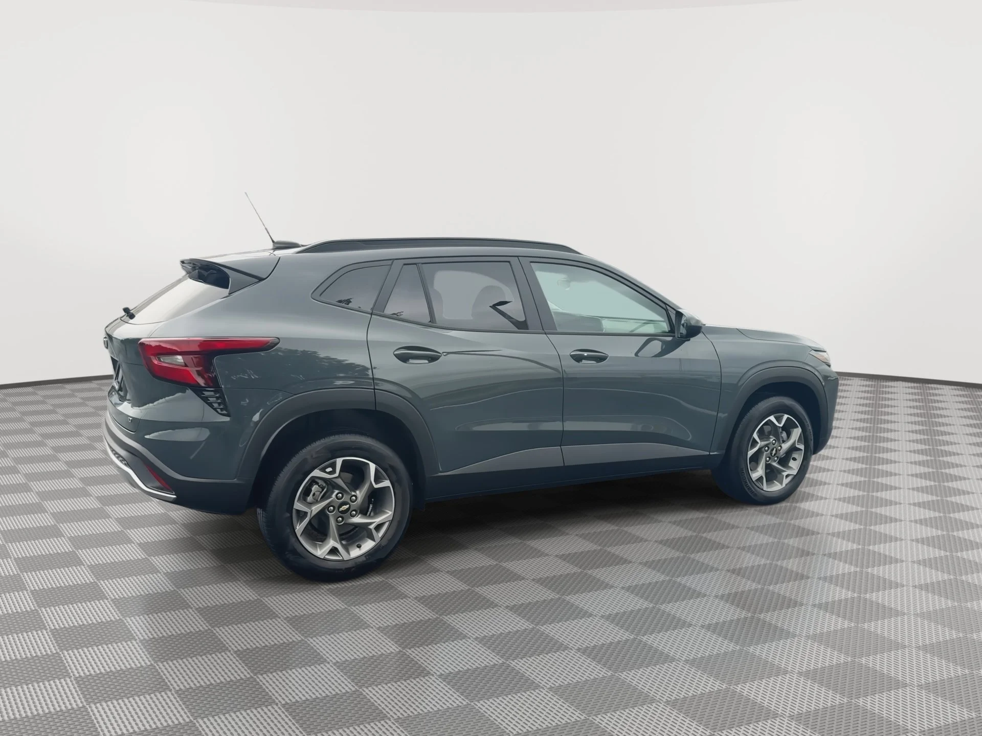 2025 Chevrolet Trax LT - Photo 8