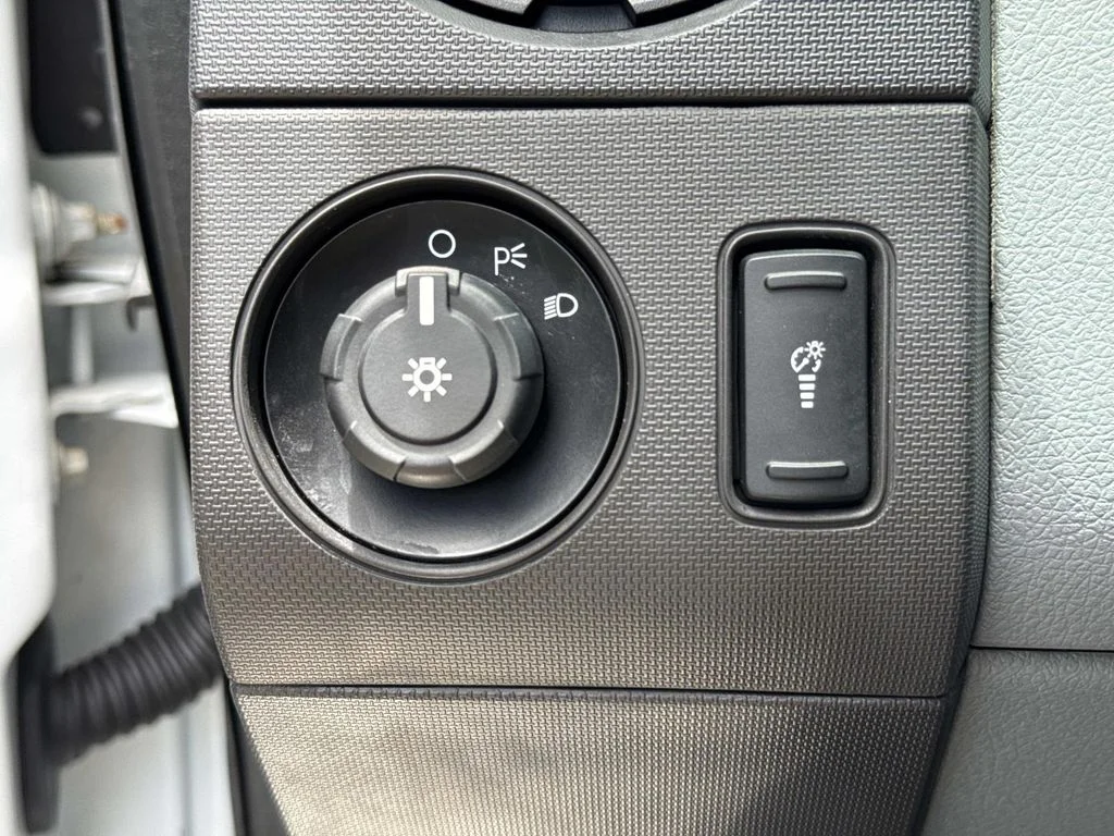 Used 2016 White Ford XL image 42