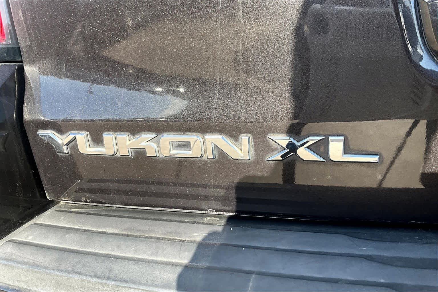 Used 2015 Iridium Metallic GMC SLT image 9