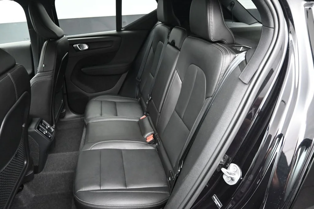 Certified Used 2025 Onyx Black Volvo Plus image 16