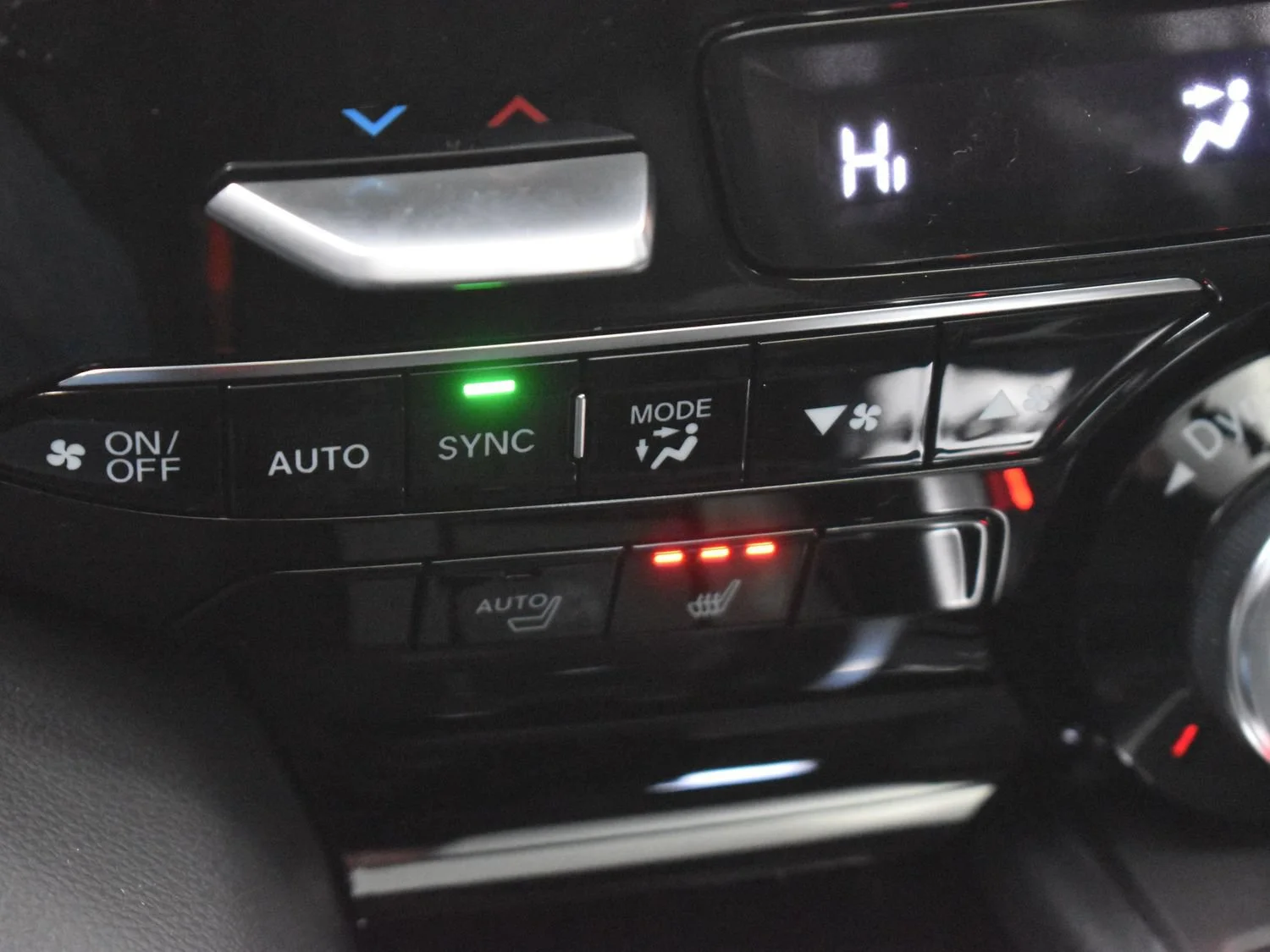 New 2026 Solar Silver Metallic Acura 4MDX image 17