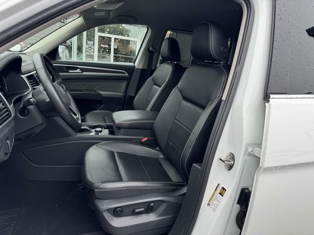 2022 Volkswagen Atlas SE w/Tech - Photo 12