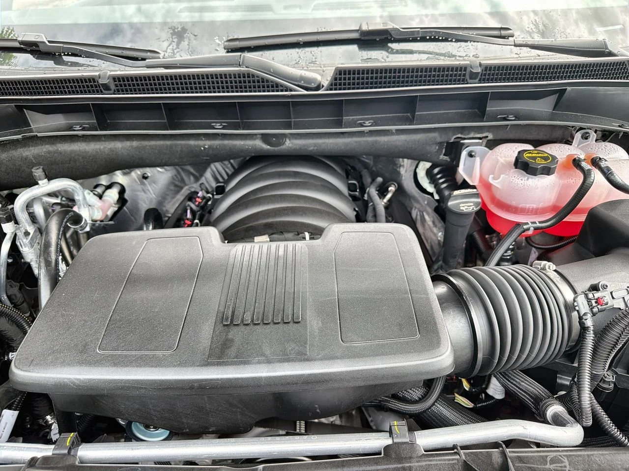 New 2026 Onyx Black GMC Elevation image 25