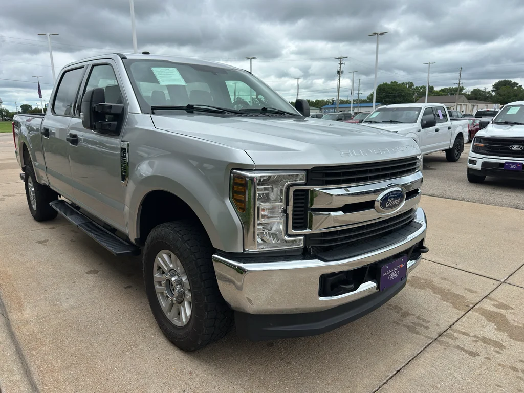 Used 2019 Oxford White Ford XLT image 7