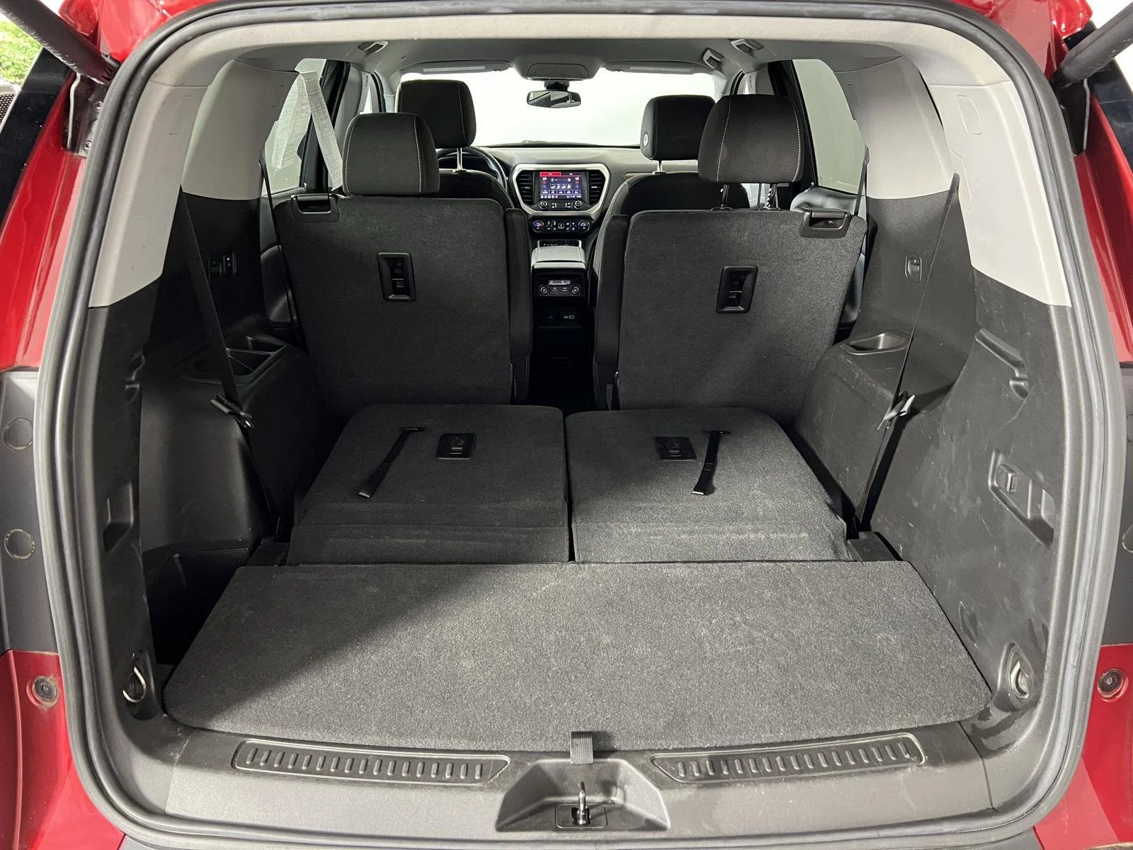 Used 2023 Volcanic Red Tintcoat GMC SLE image 23
