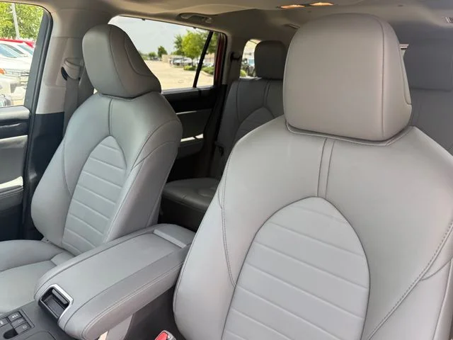 Used 2024 Red Toyota XLE image 10