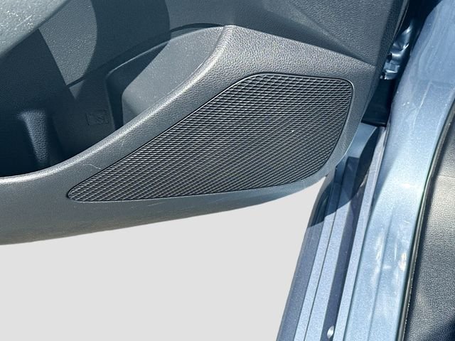Used 2022  Toyota LE image 18