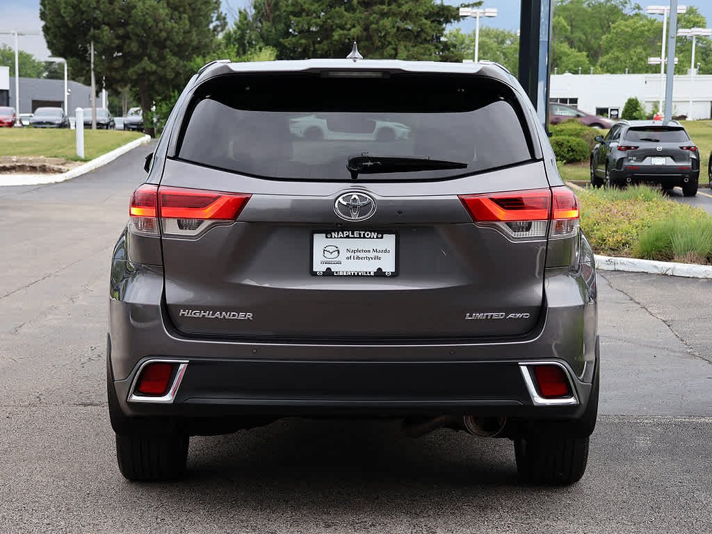 Used 2018 Predawn Gray Mica Toyota Limited image 5