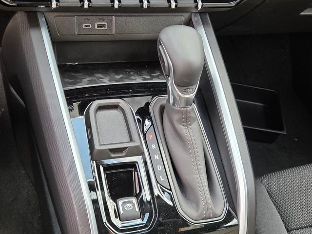 2026 Chevrolet Colorado LT - Photo 14