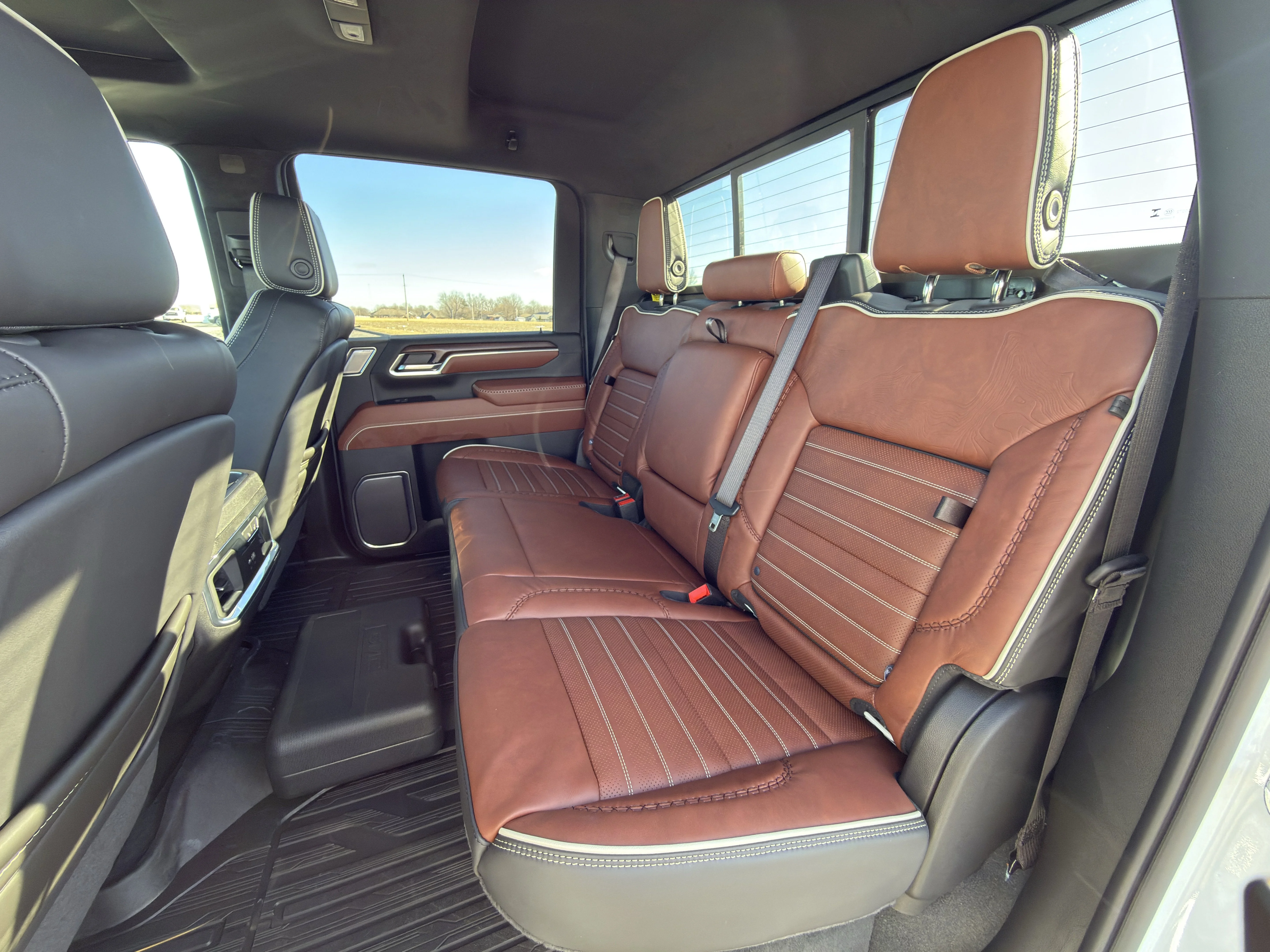 2026 GMC Sierra 3500HD Denali Ultimate - Photo 15