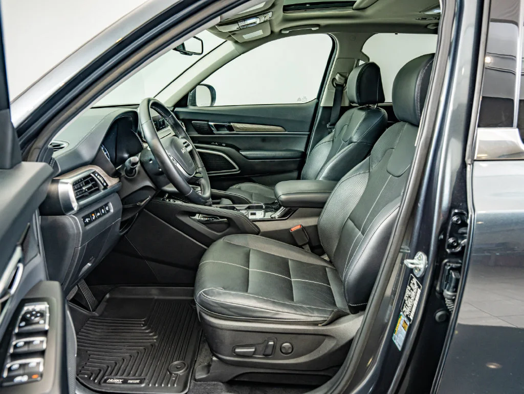 Used 2022 Gravity Gray Kia EX image 33