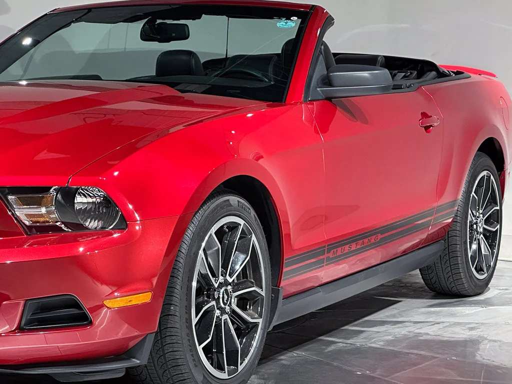 Used 2010 Red Ford V6 image 17
