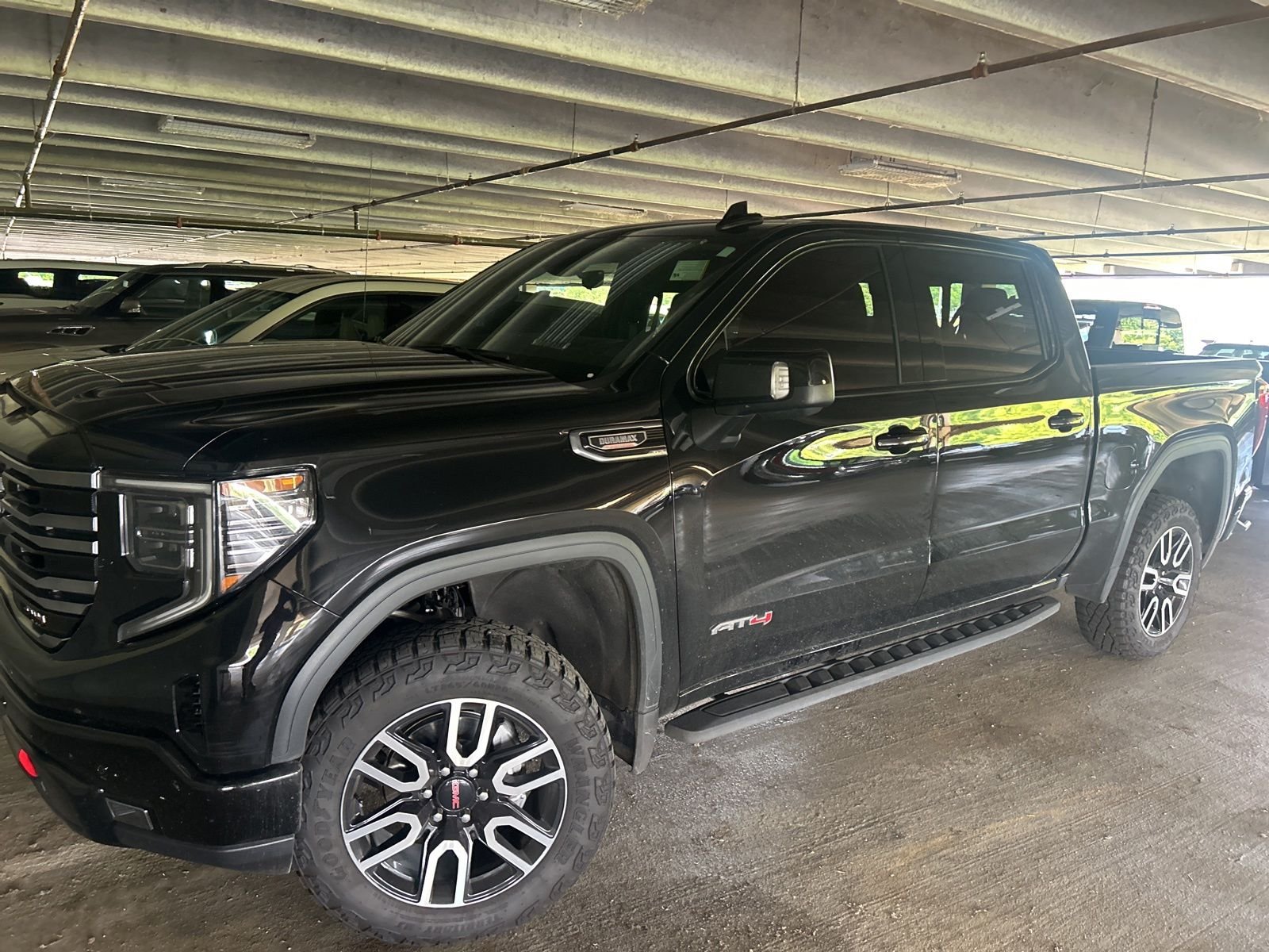 2025 GMC Sierra 4WD Crew Cab Short Box AT4's photo