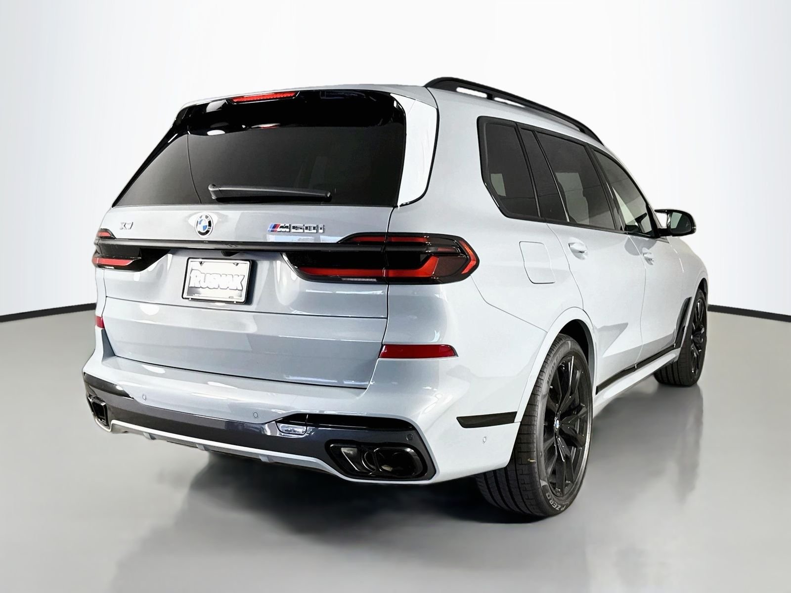 New 2027 Brooklyn Grey Metallic BMW M60i image 7