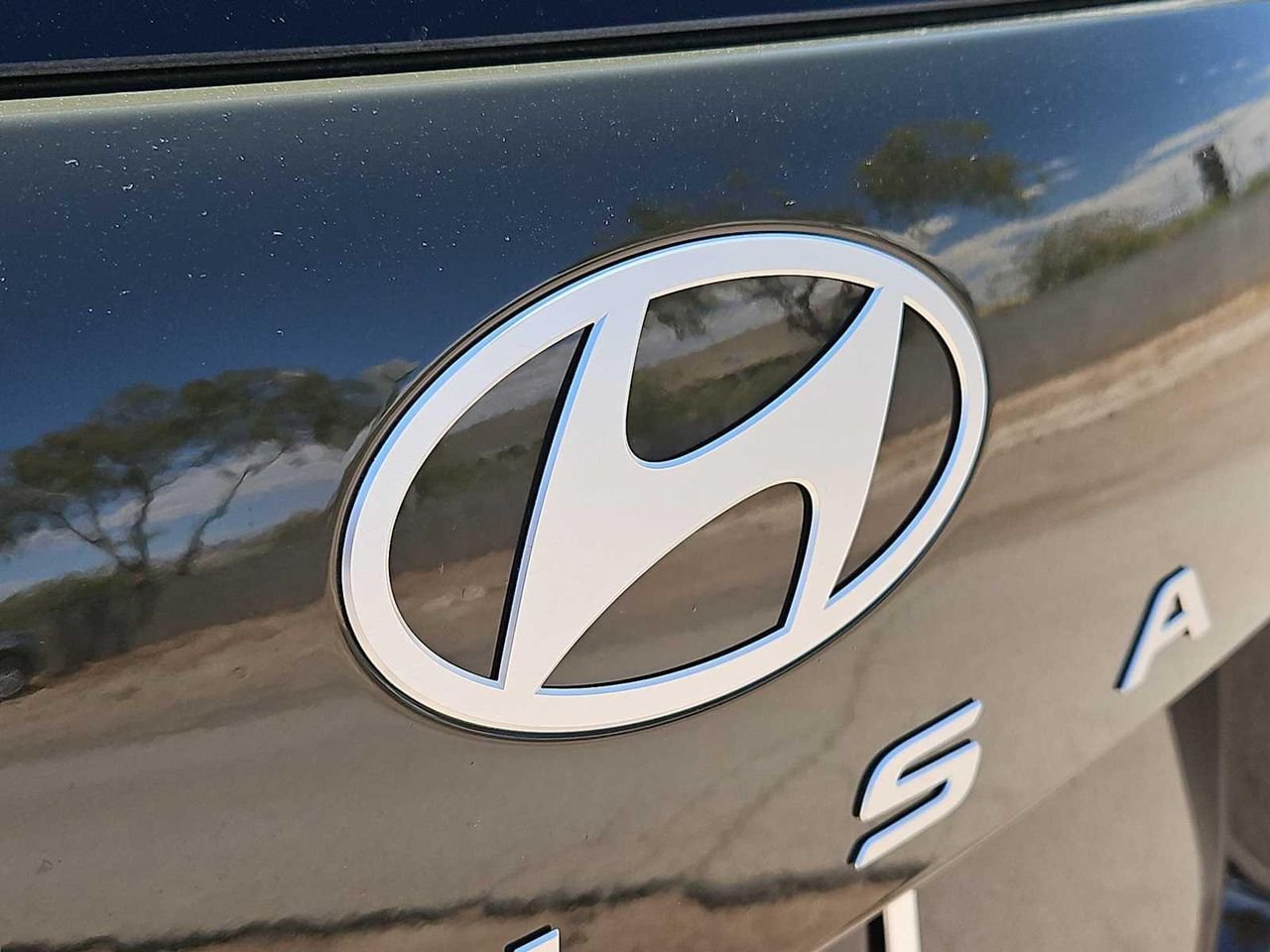 New 2026 Titan Charcoal Pearl Hyundai SEL Premium 7P image 11