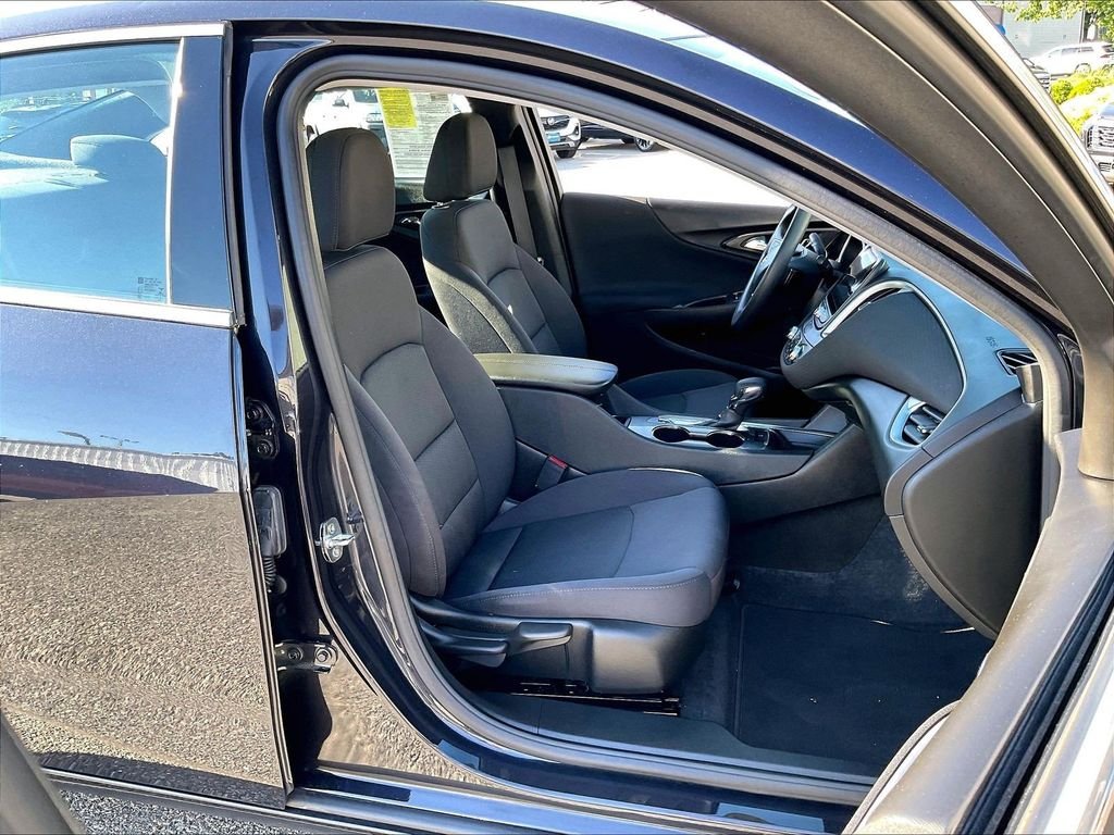 Used 2022 Gray Chevrolet LT image 11
