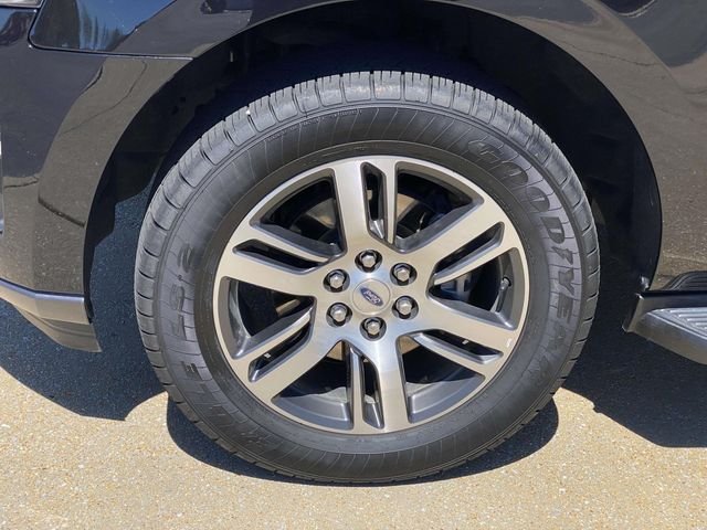 Used 2024 Black Metallic Ford Limited image 7