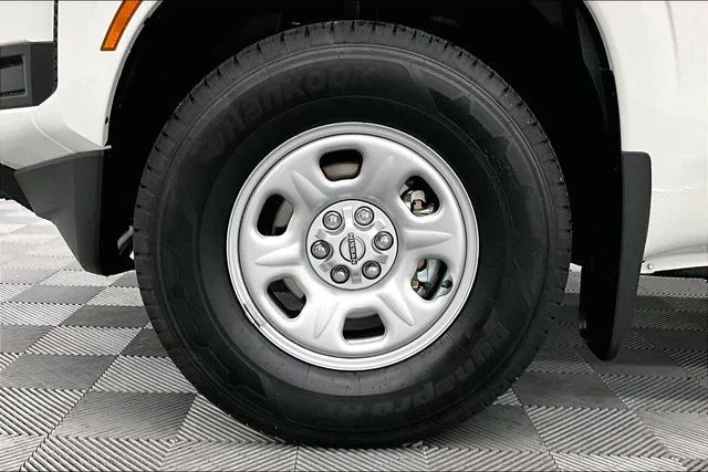 New 2026 Glacier White Nissan S image 12