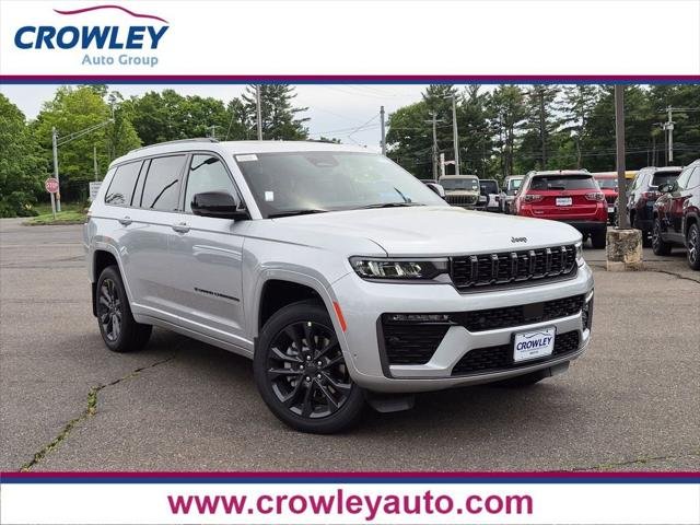 New 2026 Silver Zynith Exterior Paint Jeep Limited image 27