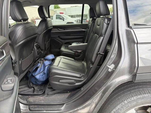 Used 2023 Grey Jeep Limited image 34