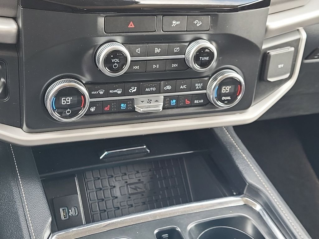 Used 2022 Black Ford XLT image 21