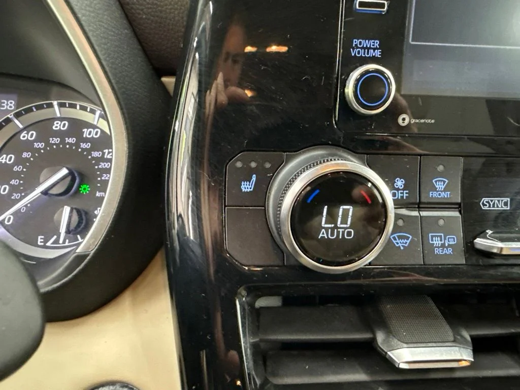 Used 2022 Beige Toyota XLE image 35